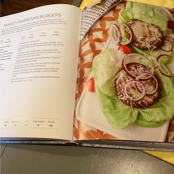 EVERYTHING AIR FRYER COOKBOOK - Picture 4 of 9